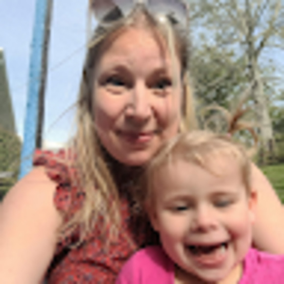 Meet your Posher, Sheila - Picture 1 of 1